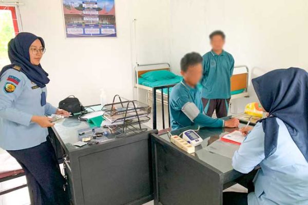 Pelayanan Kesehatan Bagi WBP Fokus Utama Petugas Lapas Terbuka Pasaman